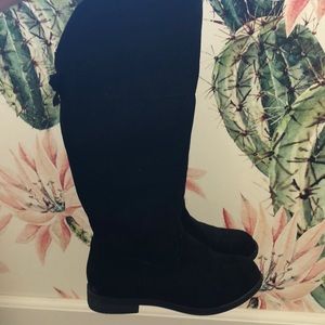 Girls knee-high boots. Cat and jack.